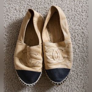 Chanel Beige Leather Espadrille Flats with Black Cap Toe